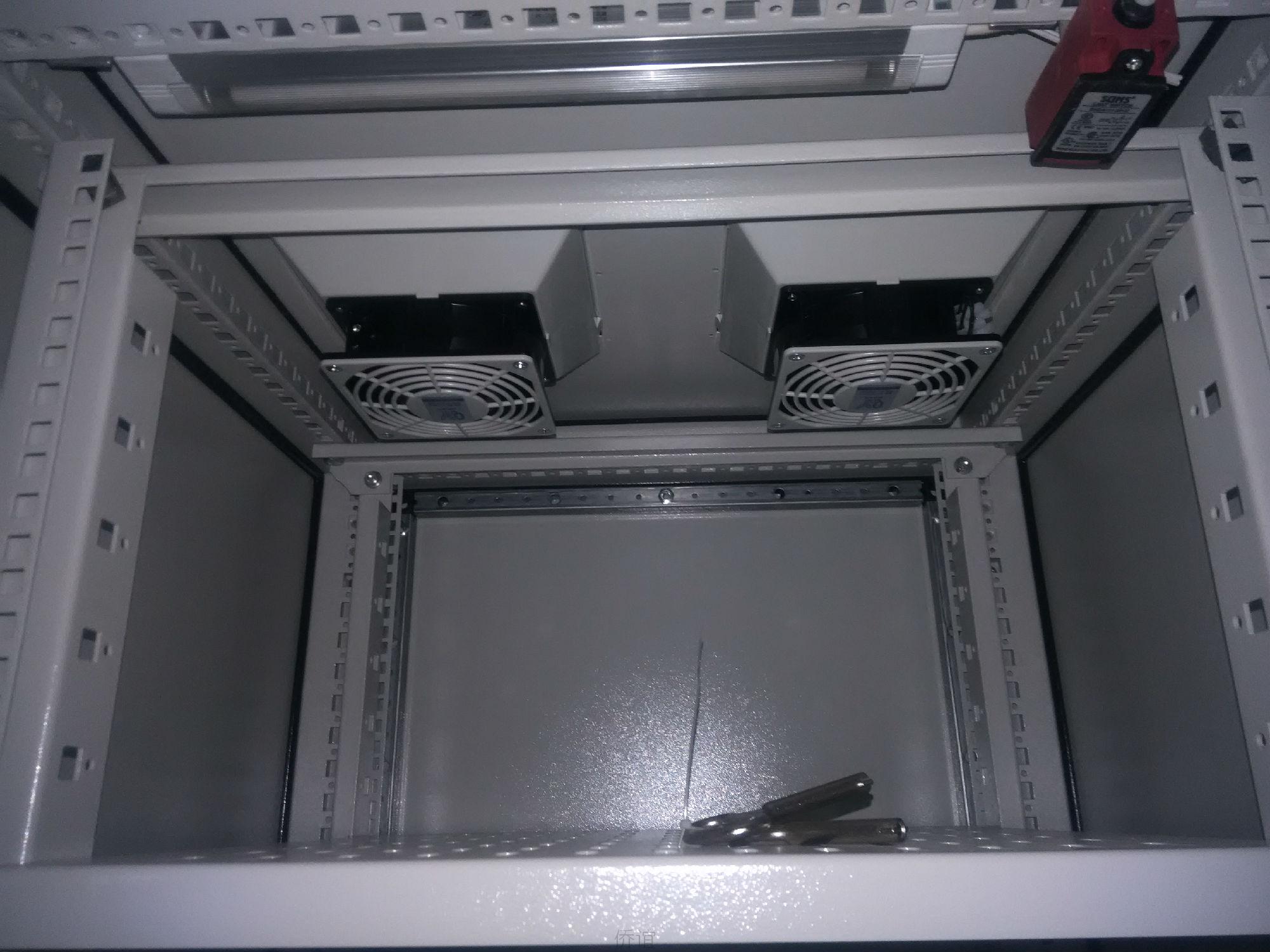 仿威圖網(wǎng)絡(luò)柜操作臺應(yīng)用指南與設(shè)計要點